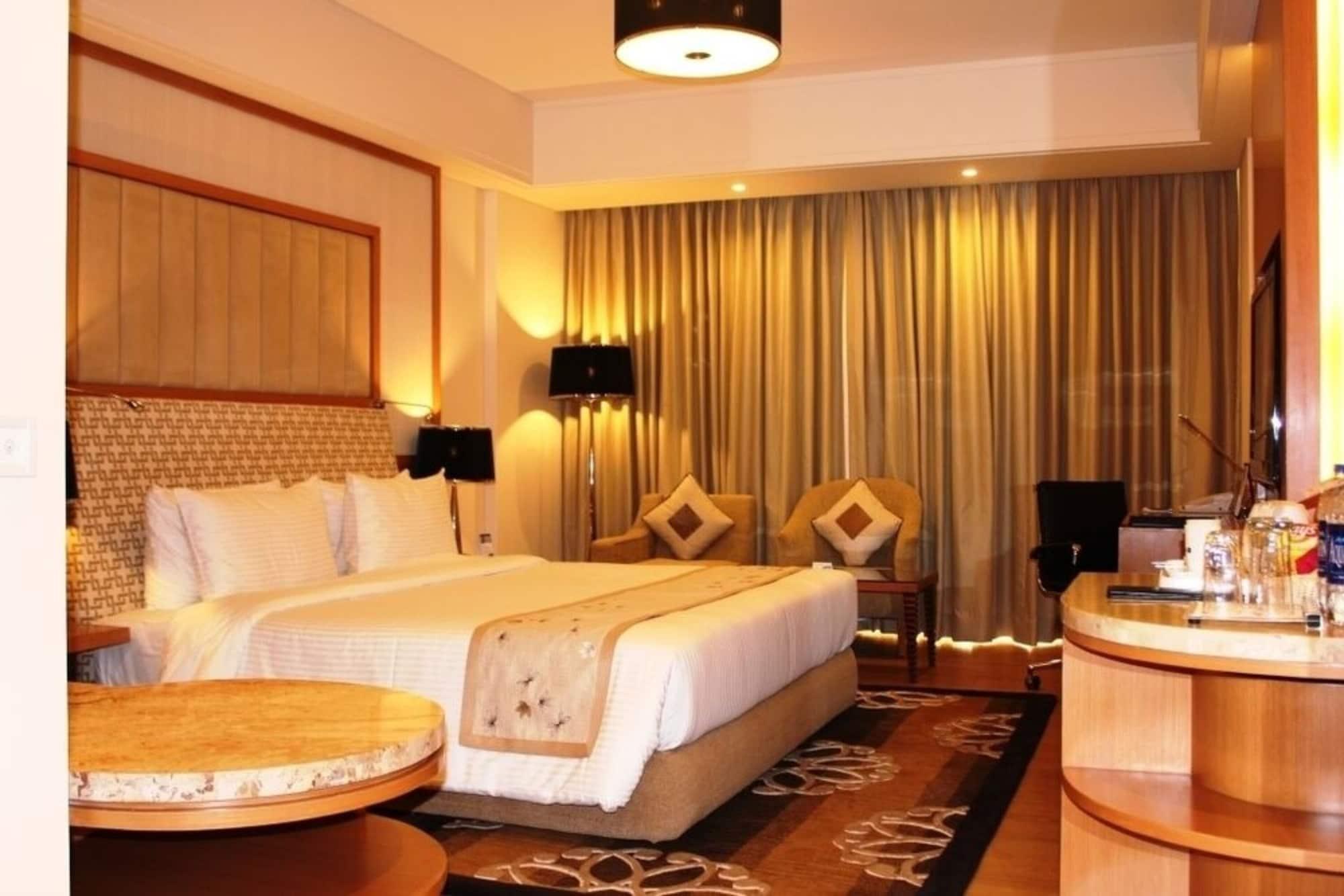 Radisson Blu Hotel, Nagpur Exterior foto